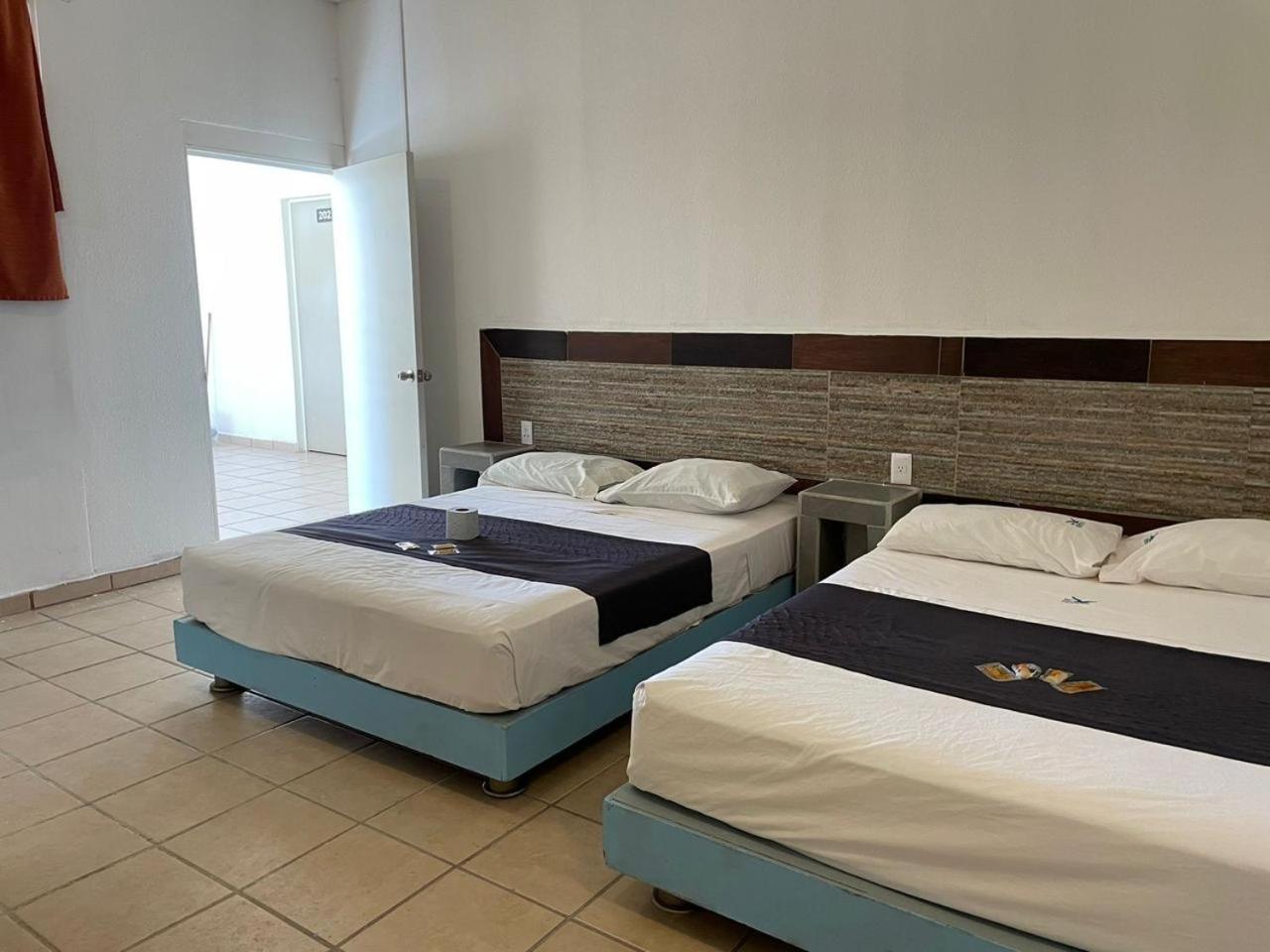 Hotel Albatros Penita de Jaltemba Bagian luar foto