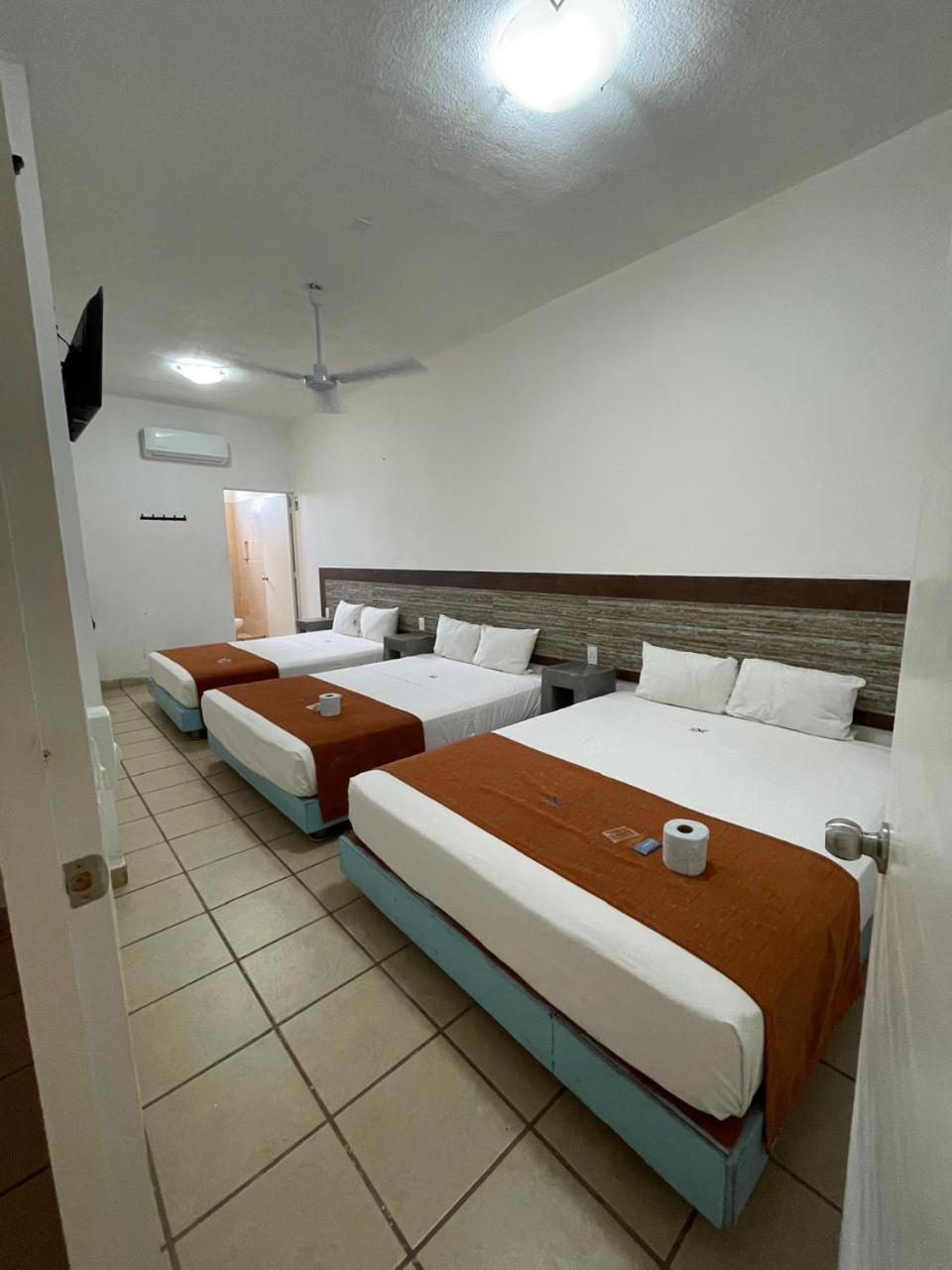 Hotel Albatros Penita de Jaltemba Bagian luar foto