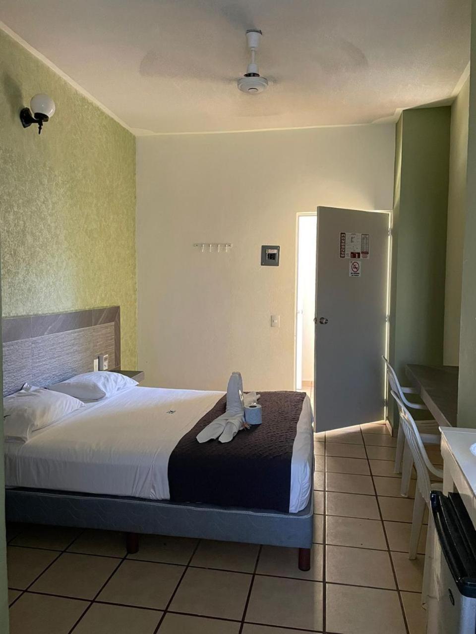 Hotel Albatros Penita de Jaltemba Bagian luar foto