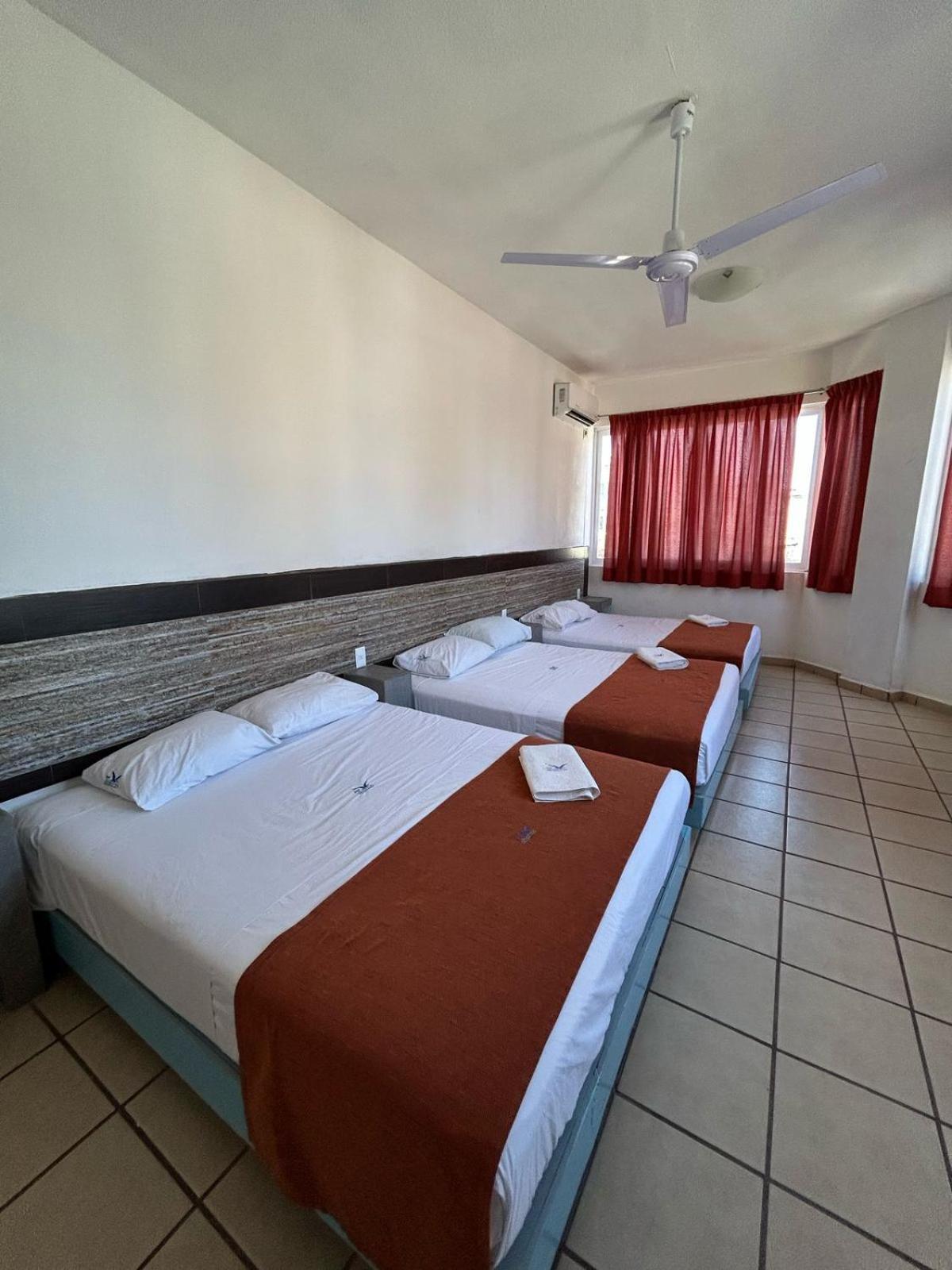 Hotel Albatros Penita de Jaltemba Bagian luar foto